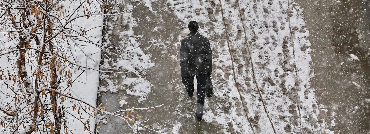 Как вести себя во время гололедицы