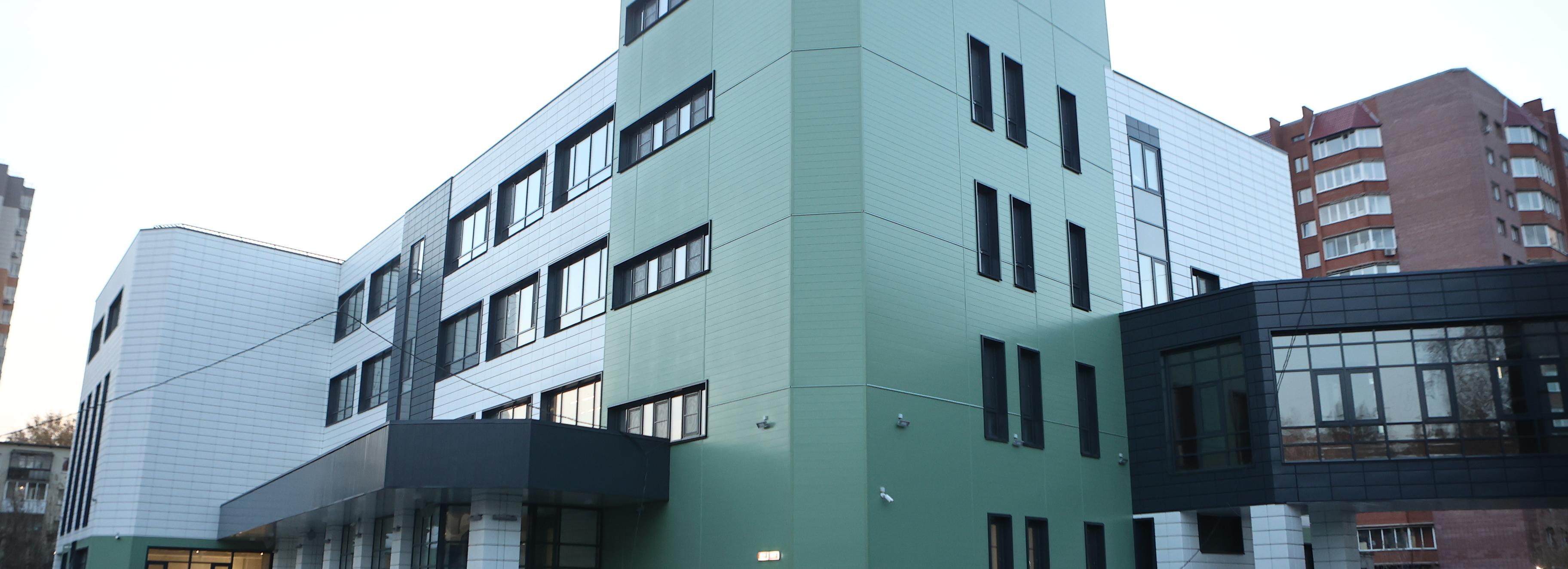 Мэр Кудрявцев осмотрел новый корпус экономического лицея на Крылова