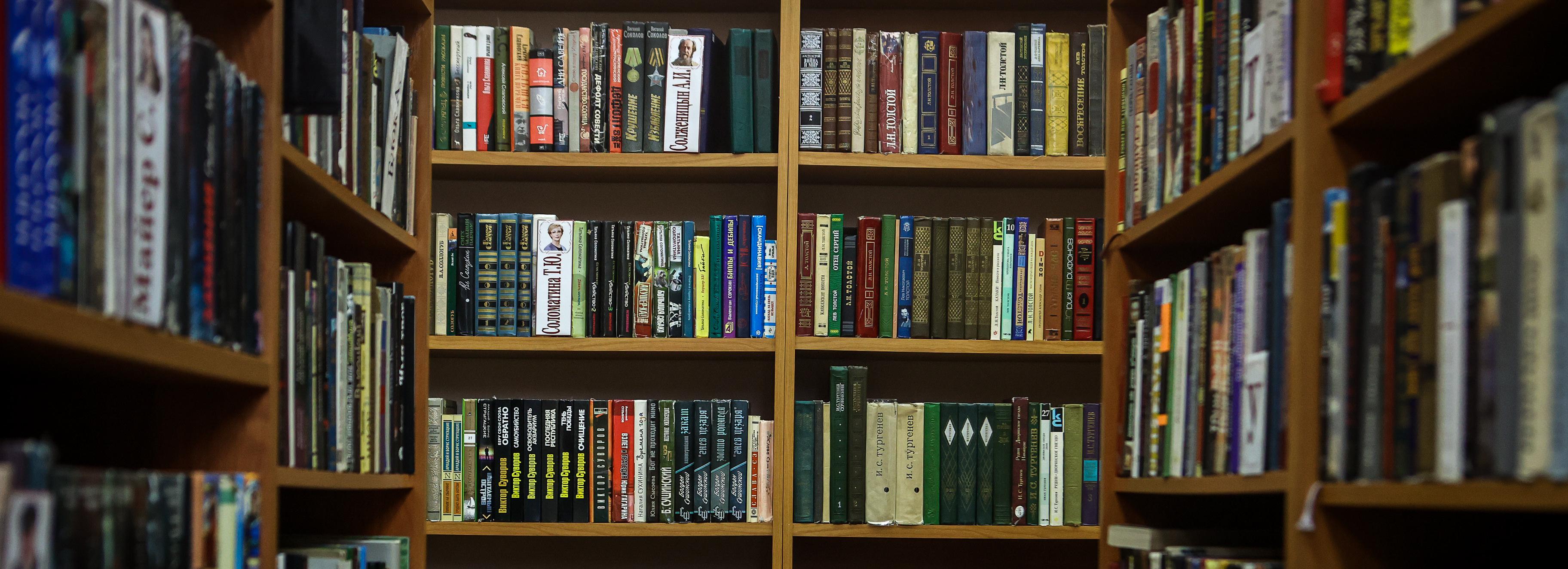 Обновление библиотек в Новосибирске оценил мэр Кудрявцев