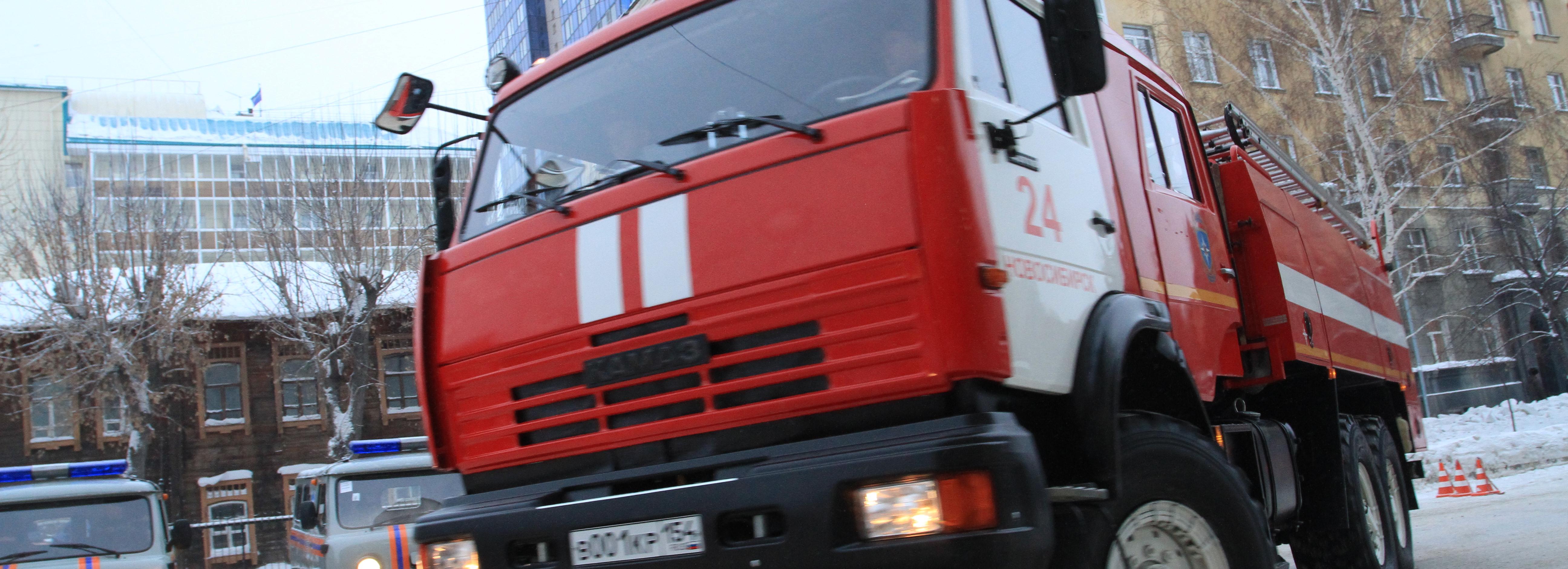 Два человека получили ожоги на пожаре в девятиэтажке в Новосибирске