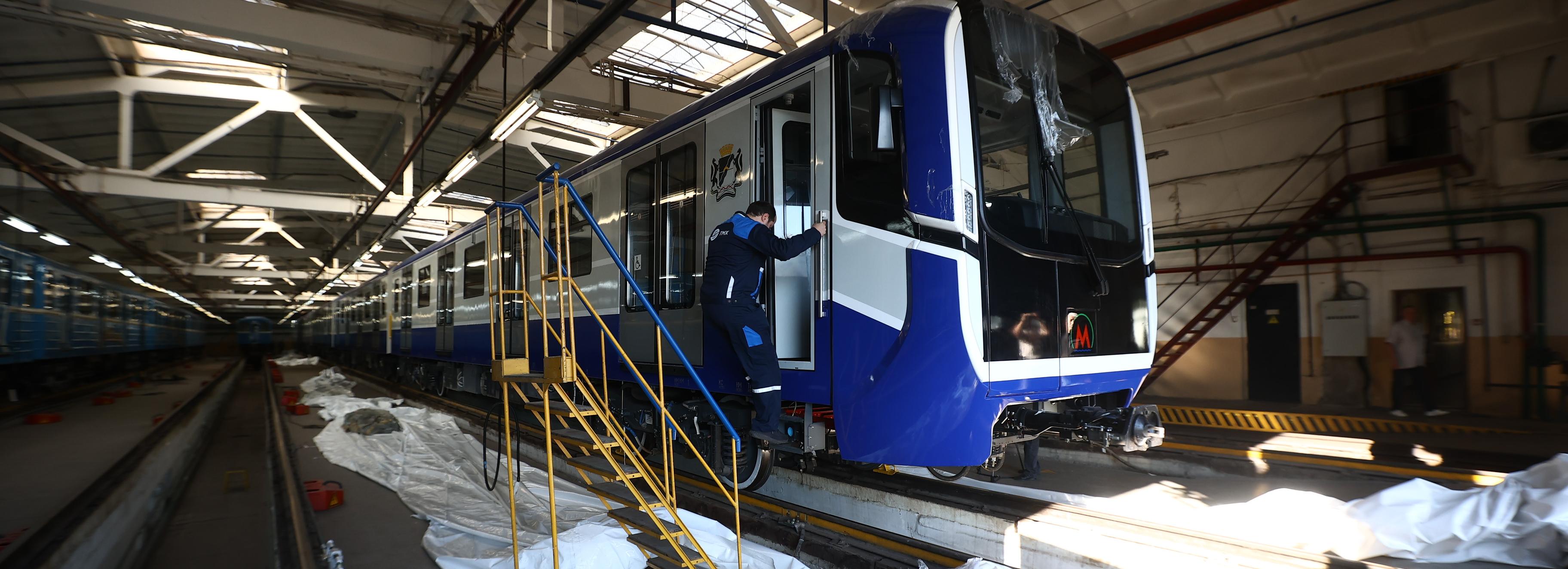 Мэр Кудрявцев рассказал, когда новый поезд начнёт возить пассажиров метро