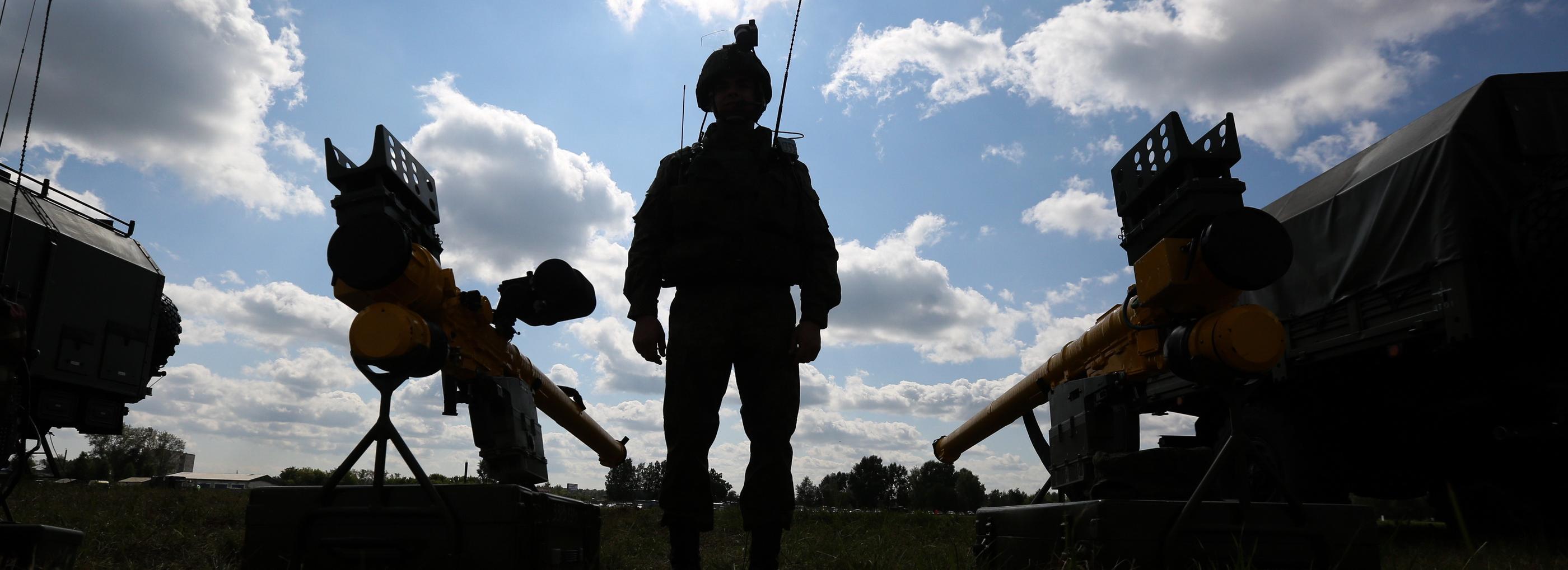 Новосибирцам предлагают служить по контракту вместе с земляками