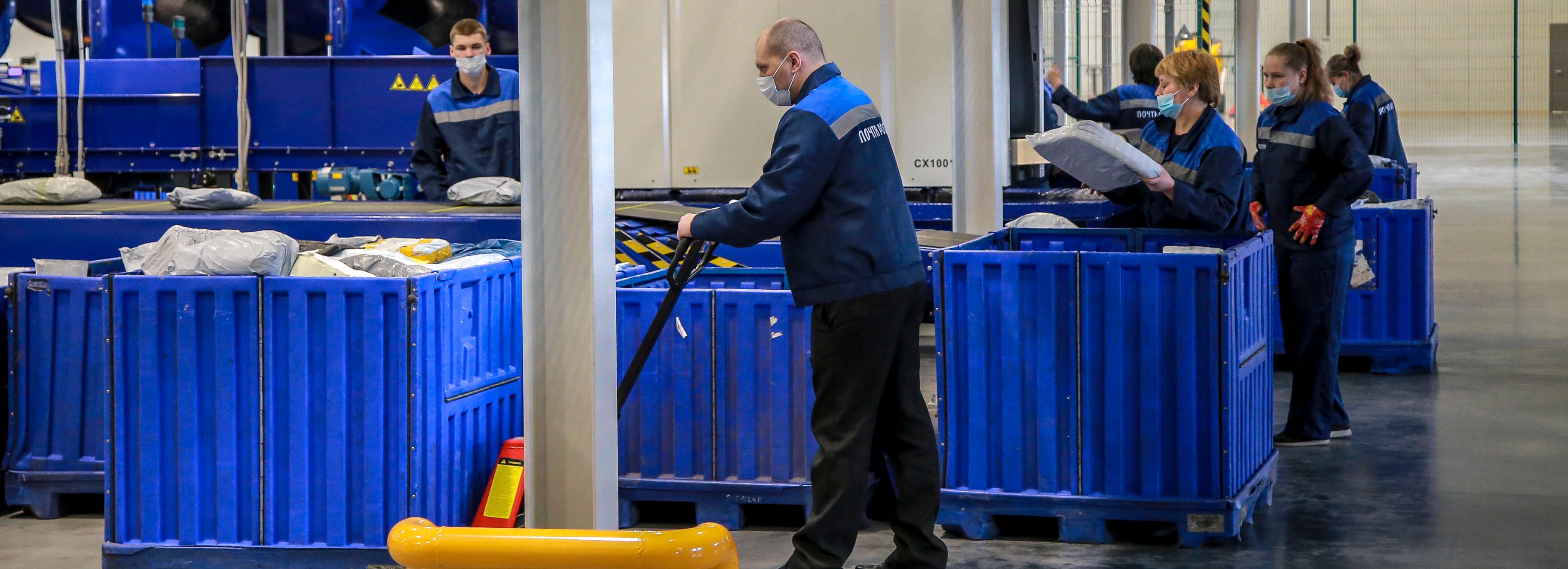 Отец 14 детей работает почтальоном в Новосибирской области