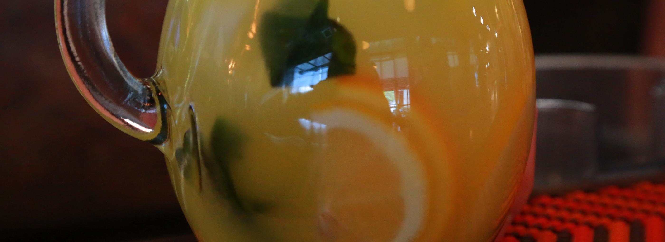 Топ-5 согревающих напитков для сибирской осени: рецепты от рестораторов