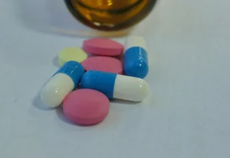 Какие витамины стоит принимать зимой в Сибири — рассказали в НГТУ