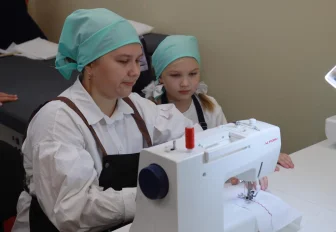 В «Олесе» открыли семейные мастерские: там учат шитью, дизайну и бизнесу