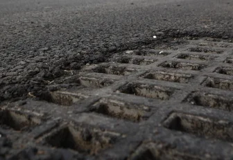 Мэр Кудрявцев отчитал подчинённых за колодцы на Немировича-Данченко