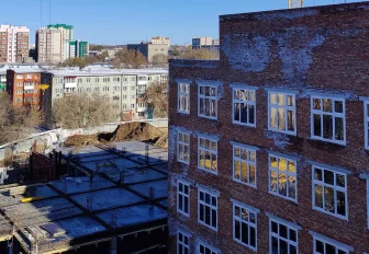 Стройнадзор проверил толщину стен в новом корпусе лицея на Золотой ниве