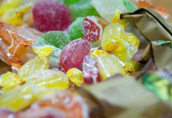 Мэрия Новосибирска купит почти 17 тысяч сладких подарков к Новому году