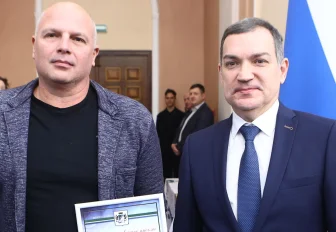 Мэр Кудрявцев наградил лучших тренеров Новосибирска