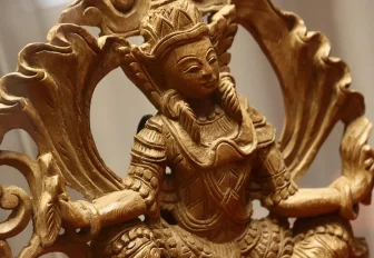 Мэр Кудрявцев открыл выставку «Мьянма — золотая земля» в Новосибирске