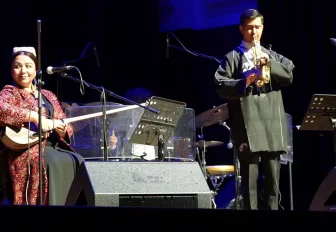 Узбекский этно-фьюжен с дутаром и дойрой открыл SibJazzFest-2025