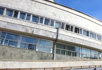 Культурная столица: книжный в трамвае, опера в метро и секреты «Глобуса»