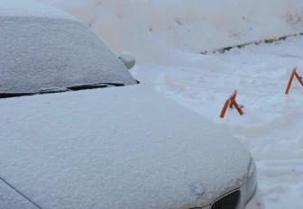 Два новых эвакуатора выйдут на борьбу с «подснежниками» в Новосибирске